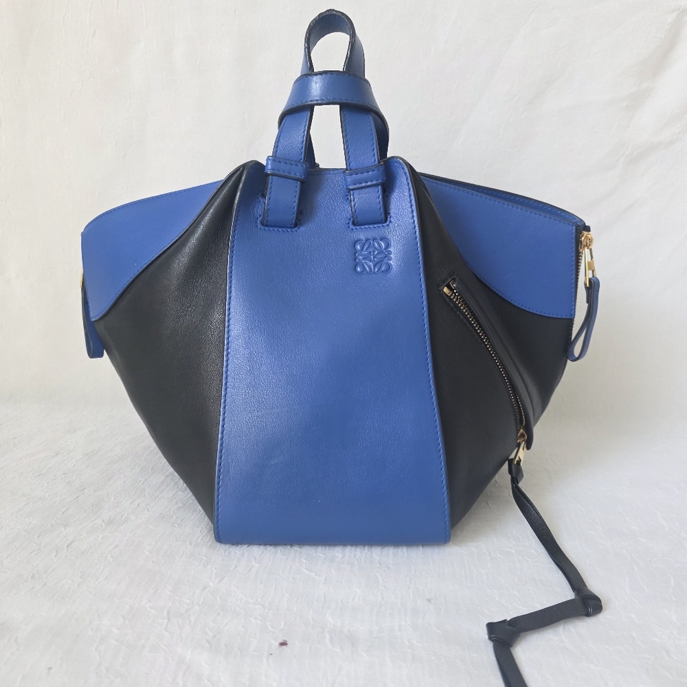 Auth Loewe Anagram Hammock Calfskin Leather Crossbody Bag